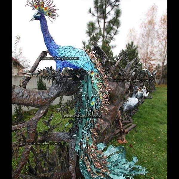 rzeźba ze stali - Paw wykuty ze stali, miedzi i szkła - skala 1:1 - Numer kat.Z21