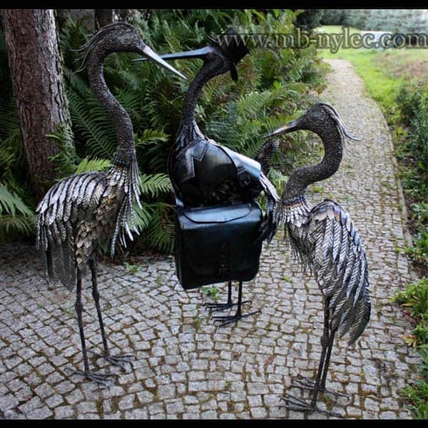 rzeźby z metalu - ptaki z metali - na zdjęciu: czapla Z2, Z2, bocian Z9