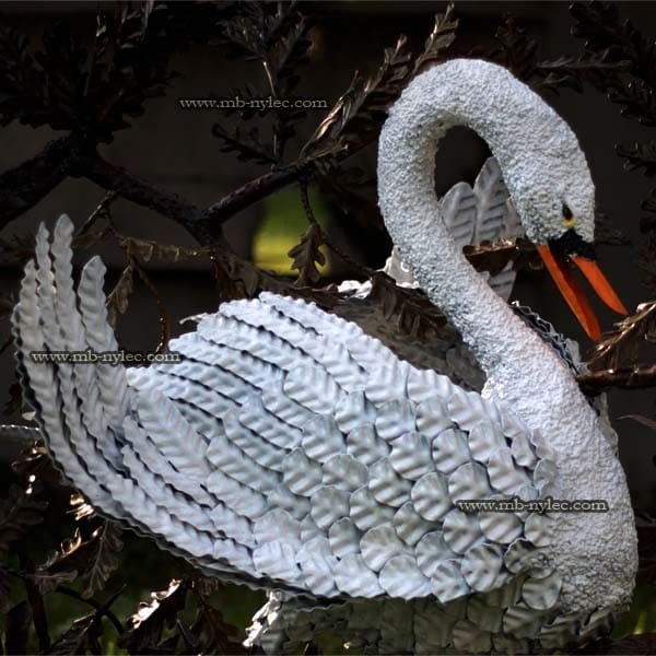 rzeźby z metalu - łabędź ze stali - figury stalowe - metaloplastyka - numer kat.Z20