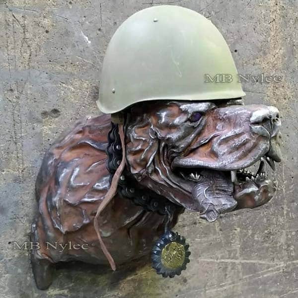 rzeźby ze stali - płaskorzeźba pies żołnierz ze stali - pies wojownik - metaloplastyka - nr.kat. Z67